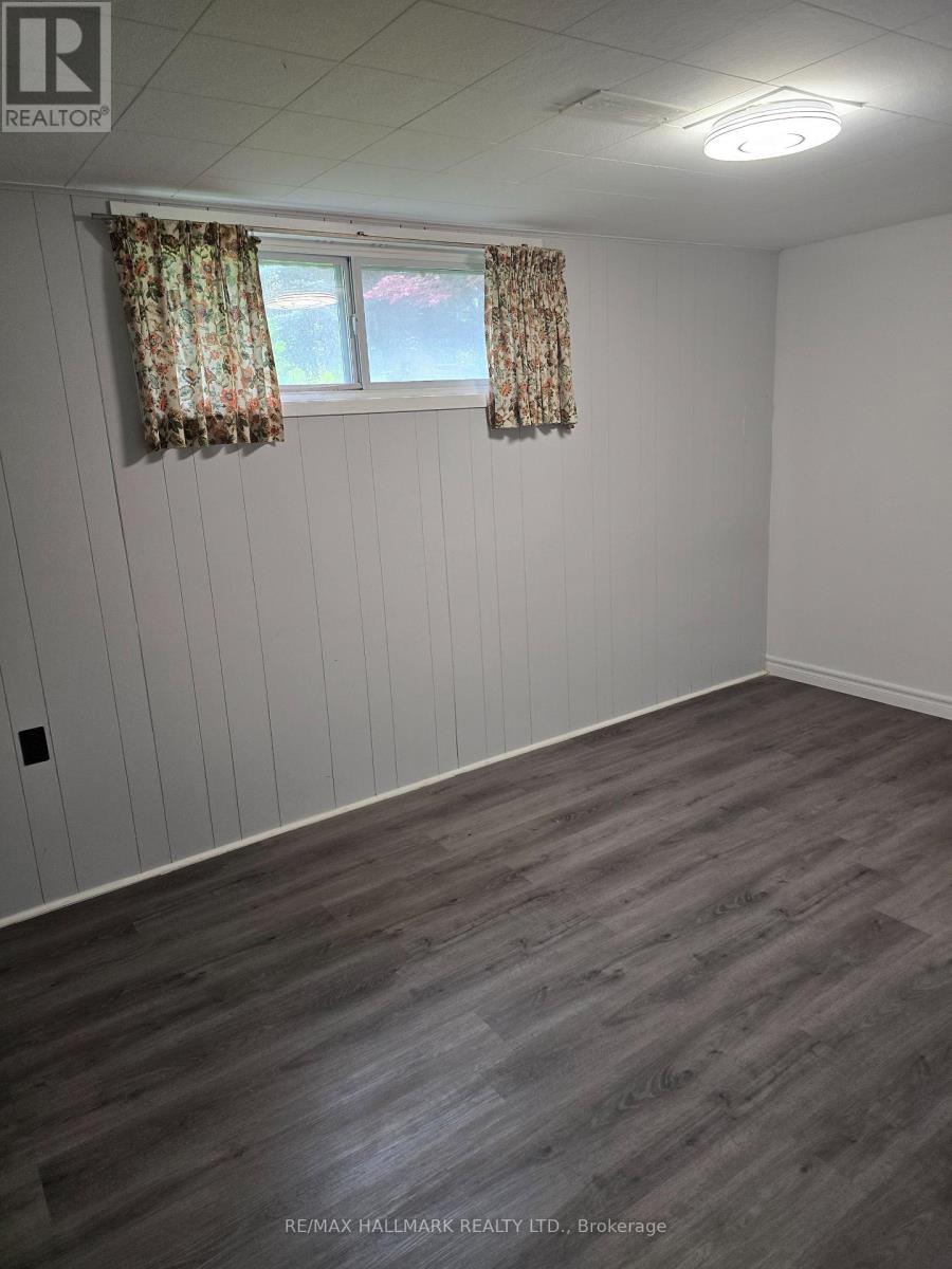 11 Bowerbank Drive, Toronto, Ontario  M2M 1Z9 - Photo 9 - C13669632
