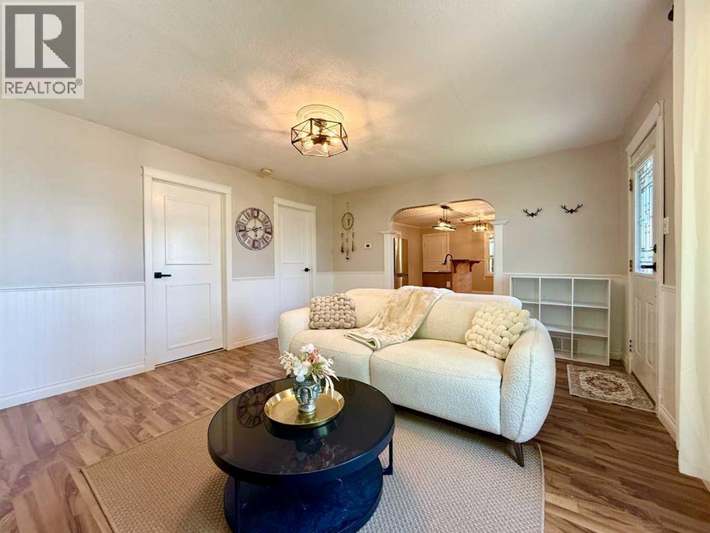 505 6 Avenue, Wainwright, Alberta  T9W 1A9 - Photo 14 - A2341240