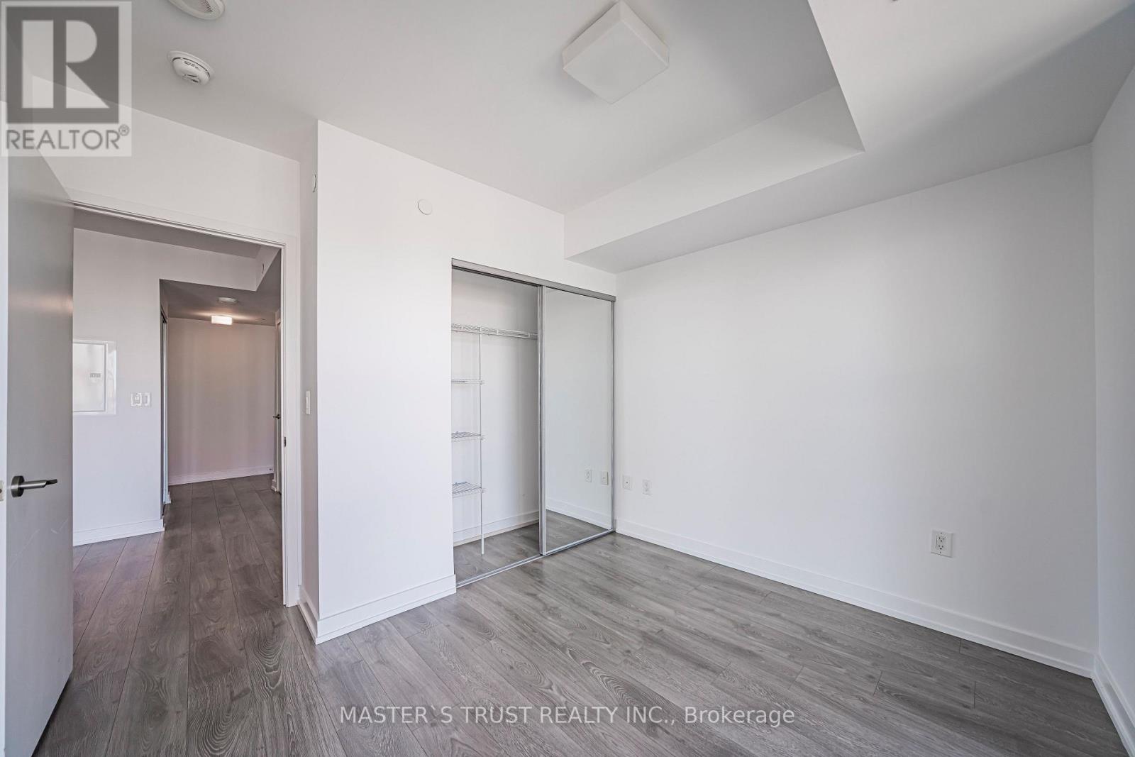 2806 - 11 Wellesley Street W, Toronto, Ontario  M4Y 1E8 - Photo 16 - C13726334