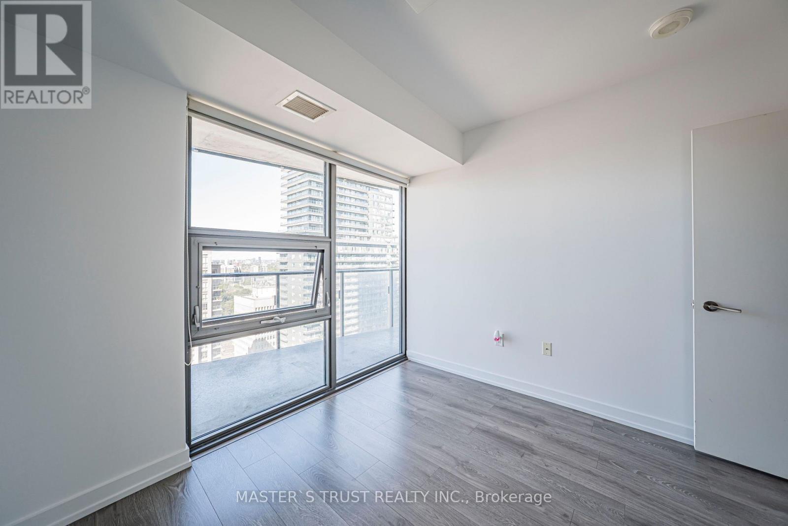 2806 - 11 Wellesley Street W, Toronto, Ontario  M4Y 1E8 - Photo 18 - C13726334
