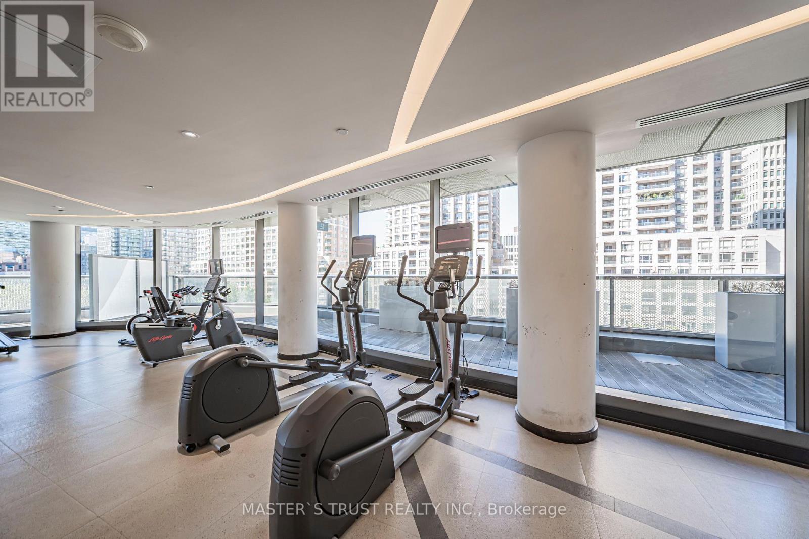 2806 - 11 Wellesley Street W, Toronto, Ontario  M4Y 1E8 - Photo 22 - C13726334