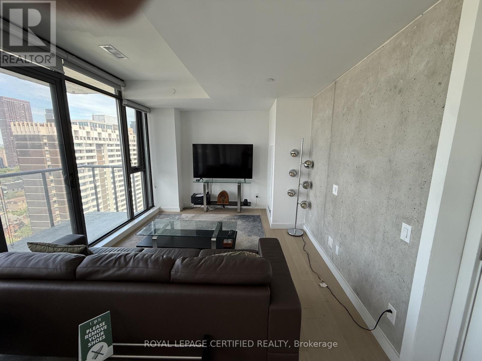 2305 - 81 Wellesley Street E, Toronto, Ontario  M4Y 0C5 - Photo 4 - C13726340