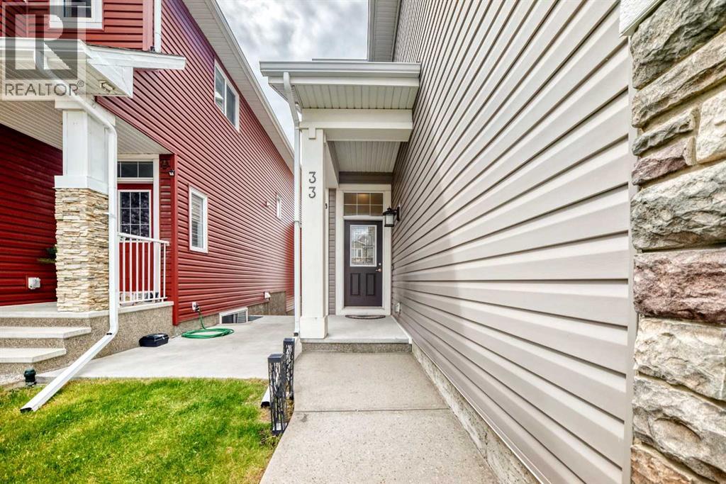 33 Redstone Drive Ne, Calgary, Alberta  T3N 0N2 - Photo 2 - A2338219