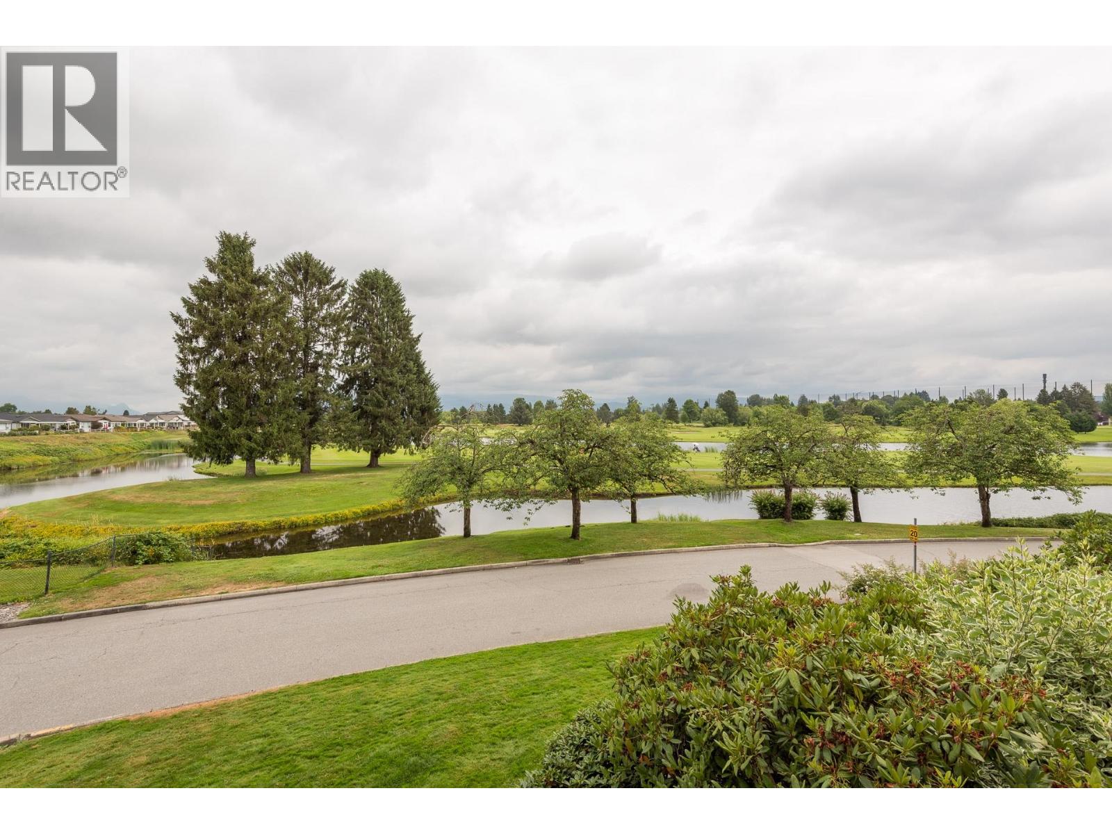 129 19673 Meadow Gardens Way, Pitt Meadows, British Columbia  V3Y 0A1 - Photo 3 - R3142089