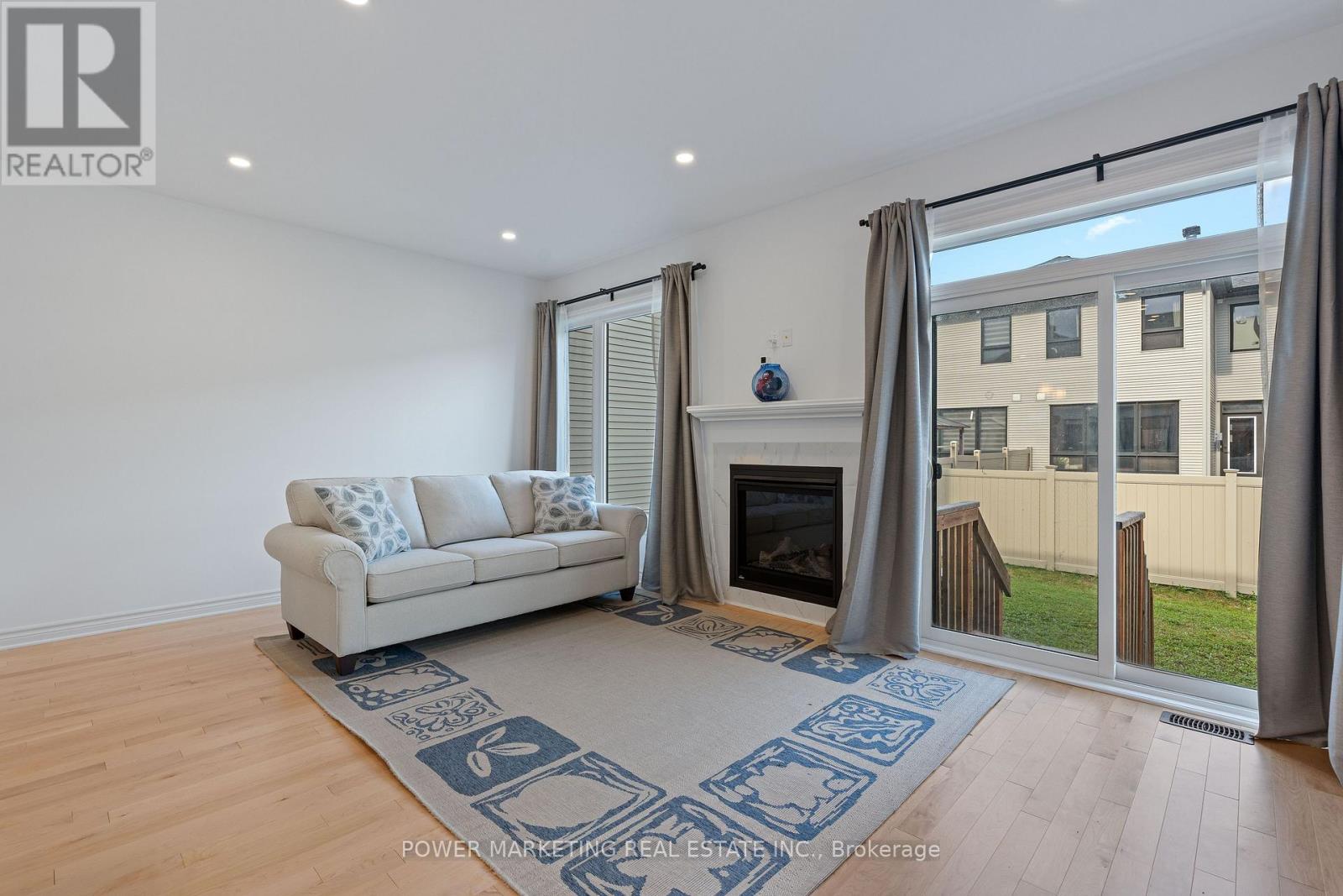 677 Cordelette Circle, Ottawa, Ontario  K1W 0P2 - Photo 6 - X13726366