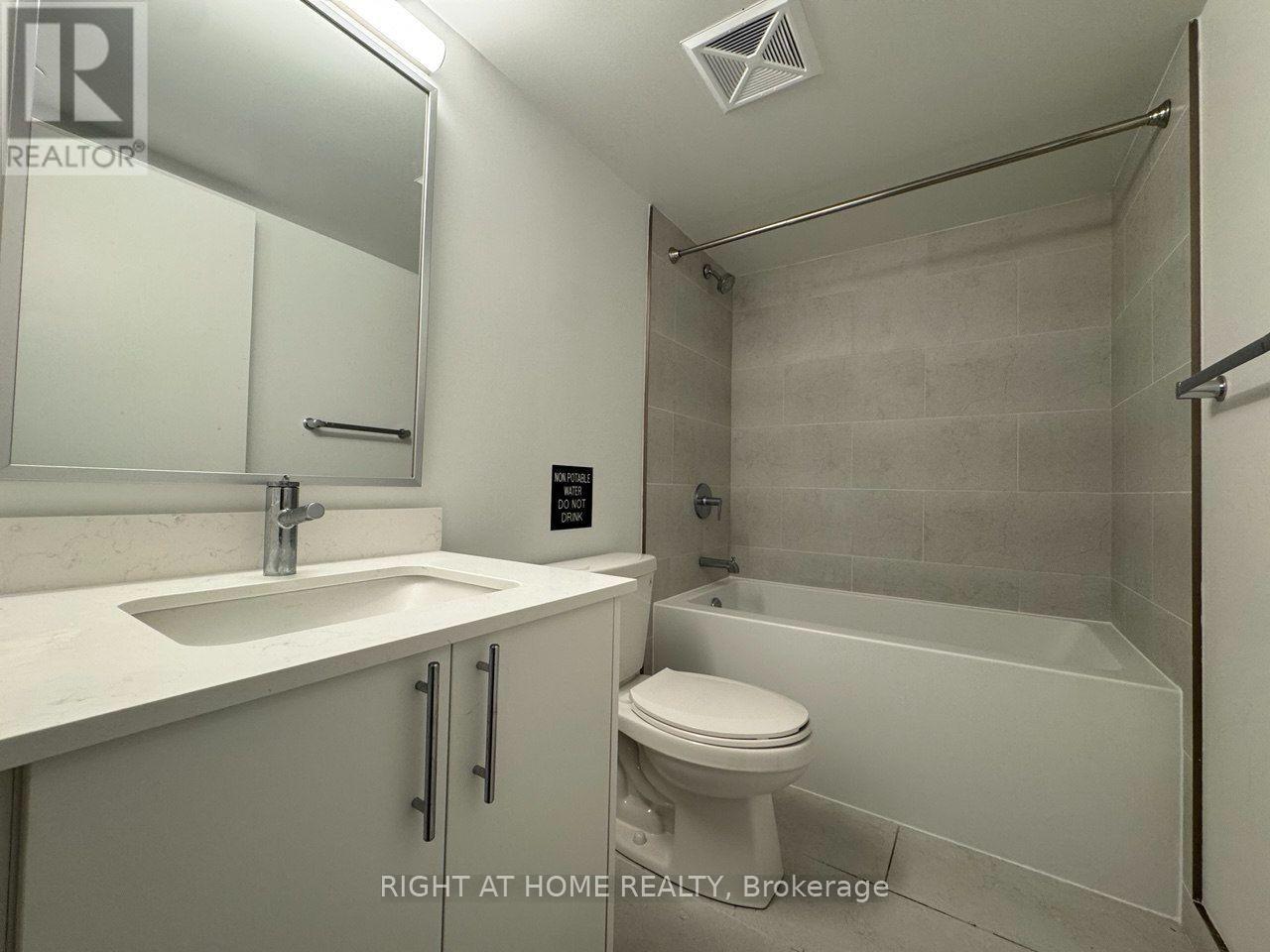 324 - 3 Strathgowan Avenue, Toronto, Ontario  M4N 1B8 - Photo 11 - C13726372