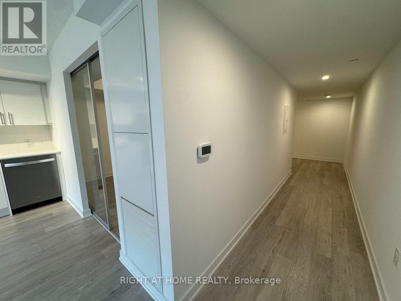 324 - 3 Strathgowan Avenue, Toronto, Ontario  M4N 1B8 - Photo 12 - C13726372