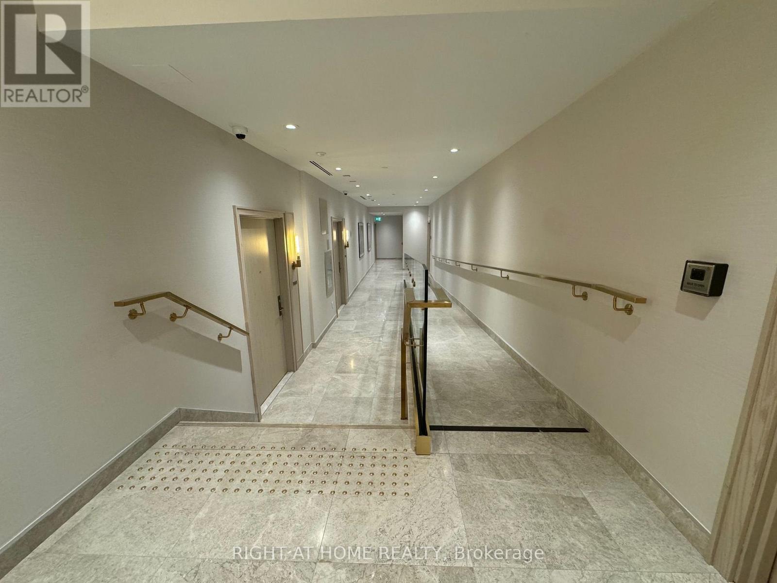 324 - 3 Strathgowan Avenue, Toronto, Ontario  M4N 1B8 - Photo 22 - C13726372