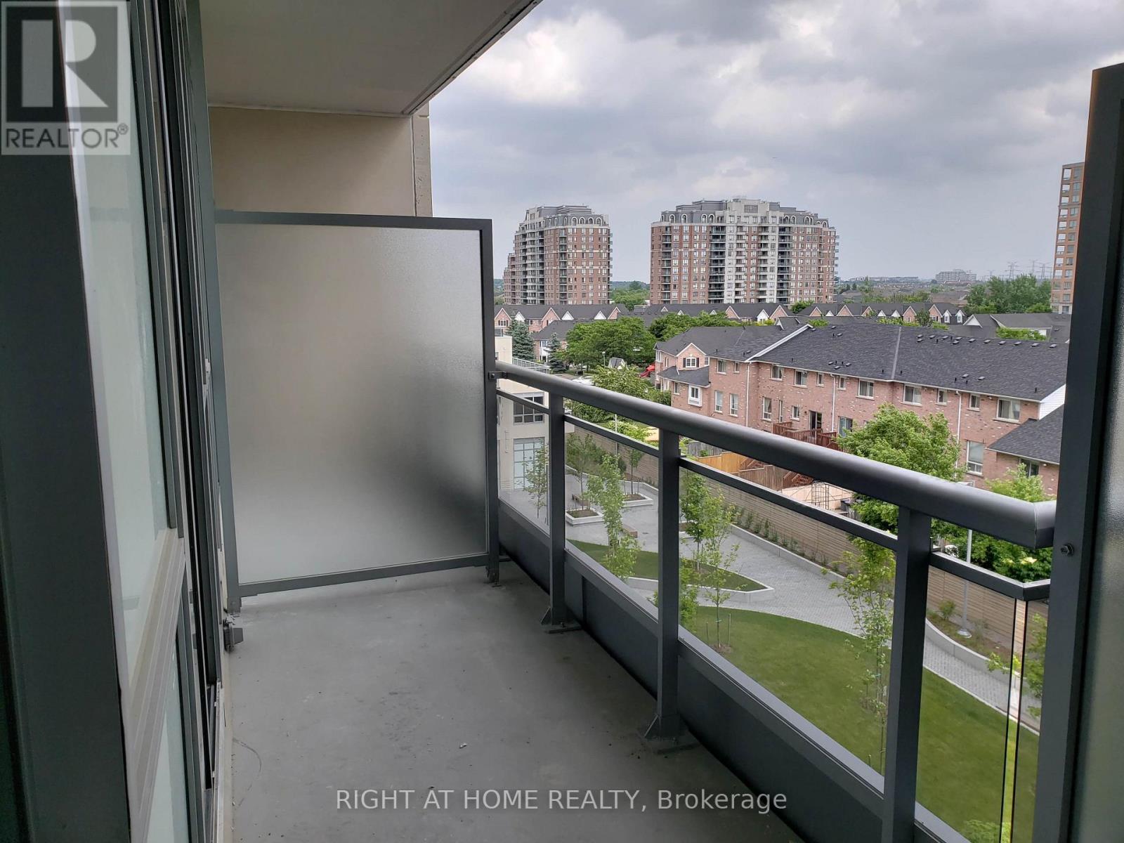SW-501 - 9191 Yonge Street, Richmond Hill, Ontario  L4C 1E2 - Photo 4 - N13726352