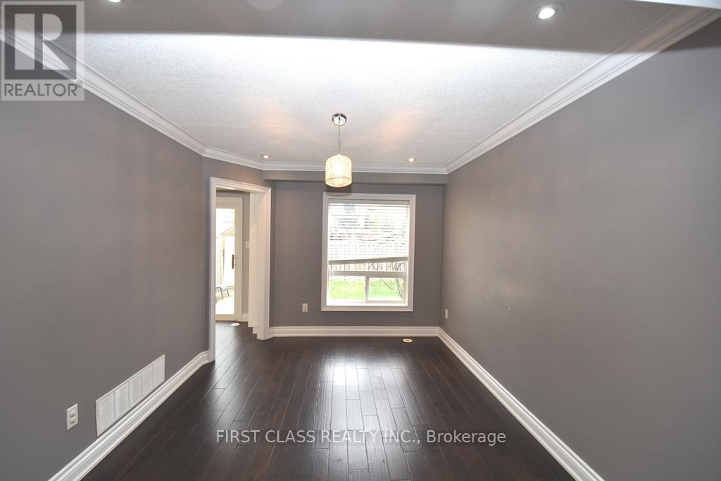 42 Village Vista Way, Vaughan, Ontario  L6A 3S4 - Photo 10 - N13726354