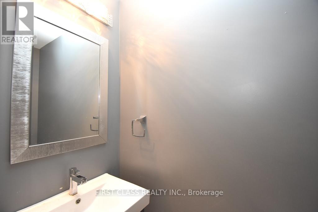 42 Village Vista Way, Vaughan, Ontario  L6A 3S4 - Photo 11 - N13726354