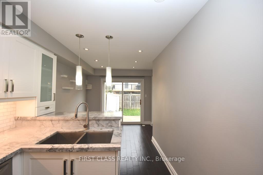 42 Village Vista Way, Vaughan, Ontario  L6A 3S4 - Photo 2 - N13726354