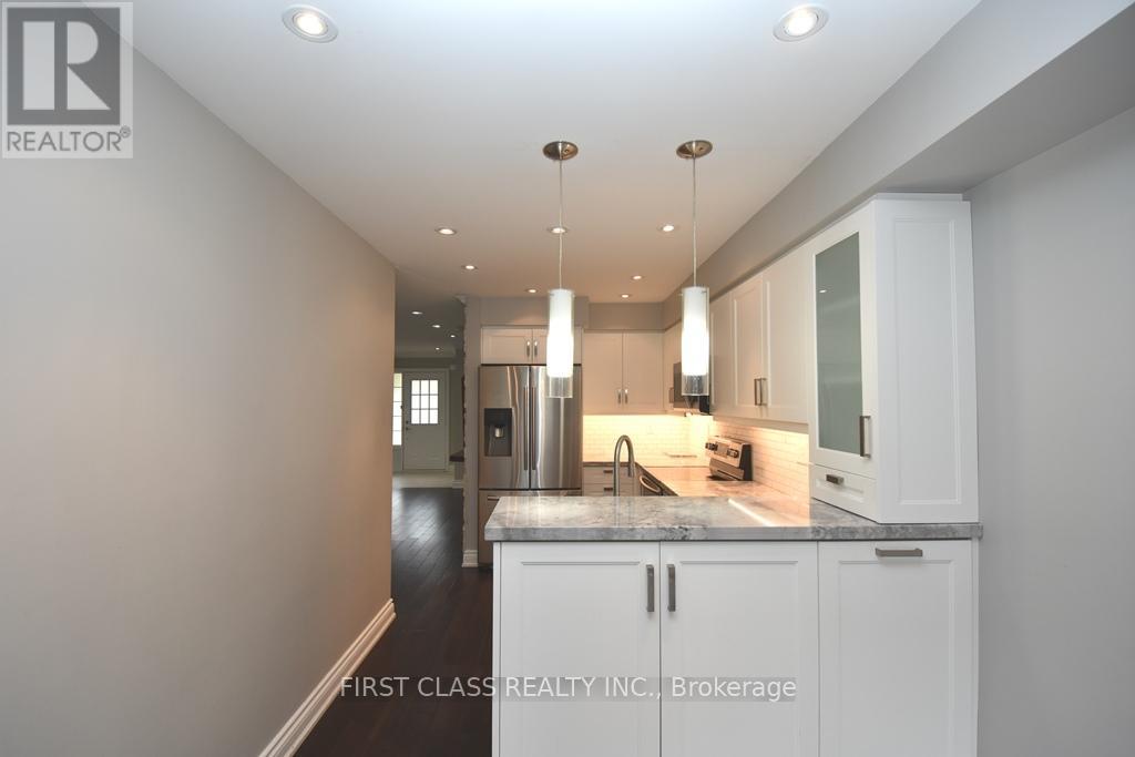 42 Village Vista Way, Vaughan, Ontario  L6A 3S4 - Photo 6 - N13726354