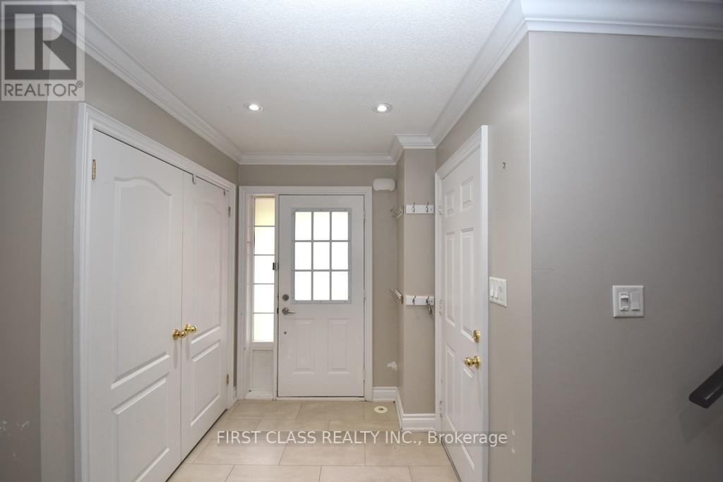 42 Village Vista Way, Vaughan, Ontario  L6A 3S4 - Photo 8 - N13726354