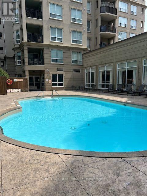 403 - 2 Maison Parc Court, Vaughan, Ontario  L4J 9K4 - Photo 13 - N13726360