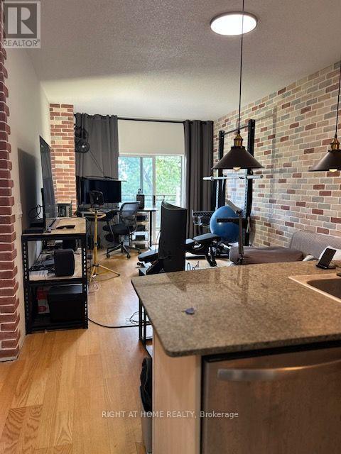 403 - 2 Maison Parc Court, Vaughan, Ontario  L4J 9K4 - Photo 30 - N13726360