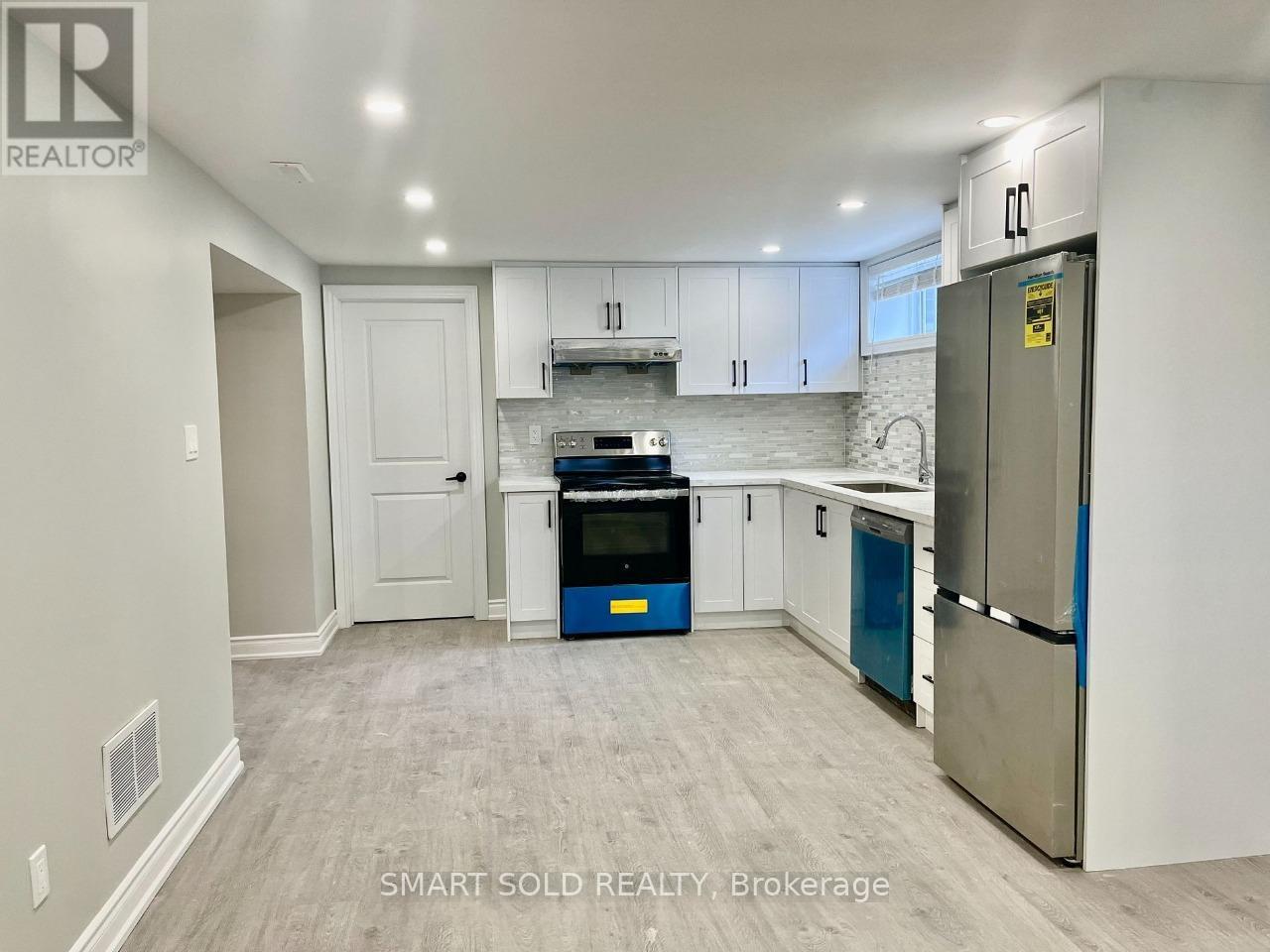 Lower - 228 Silverbirch Drive, Newmarket, Ontario  L3Y 2Z5 - Photo 3 - N13726374