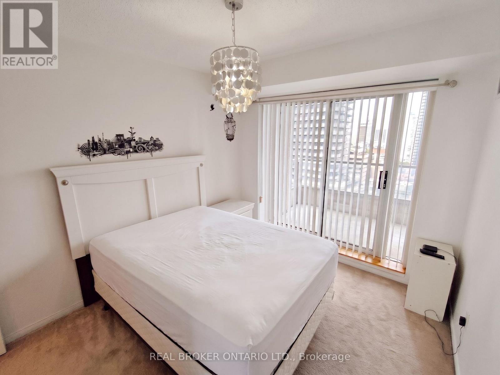 1908 - 909 Bay Street, Toronto, Ontario  M5S 3G2 - Photo 12 - C13726378