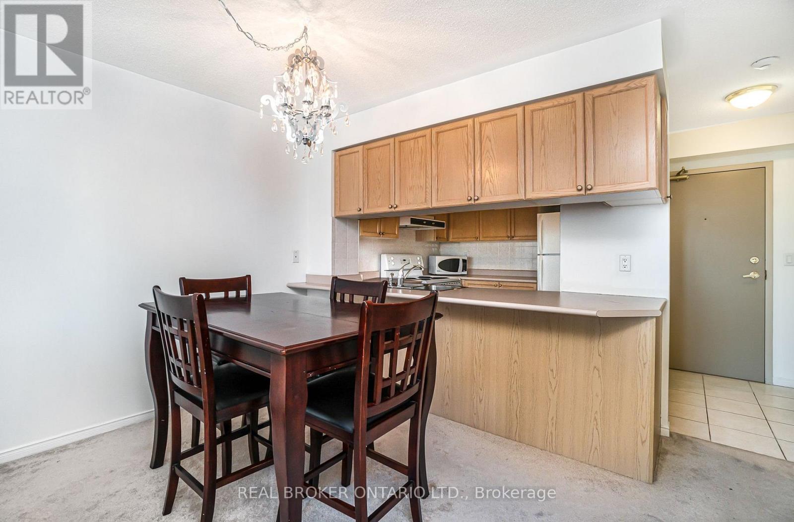 1908 - 909 Bay Street, Toronto, Ontario  M5S 3G2 - Photo 2 - C13726378