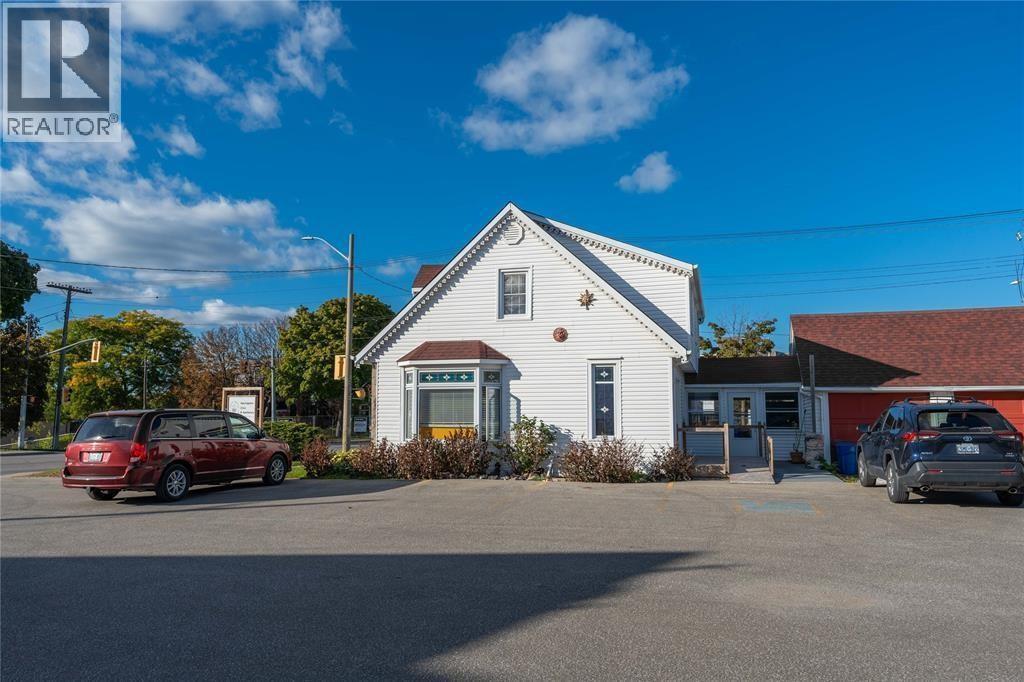 434/442 Christina Street North, Sarnia, Ontario  N7T 5W2 - Photo 9 - 26017093