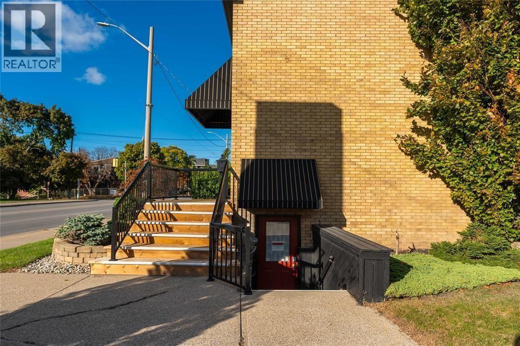 434/442 Christina Street North, Sarnia, Ontario  N7T 5W2 - Photo 5 - 26017093