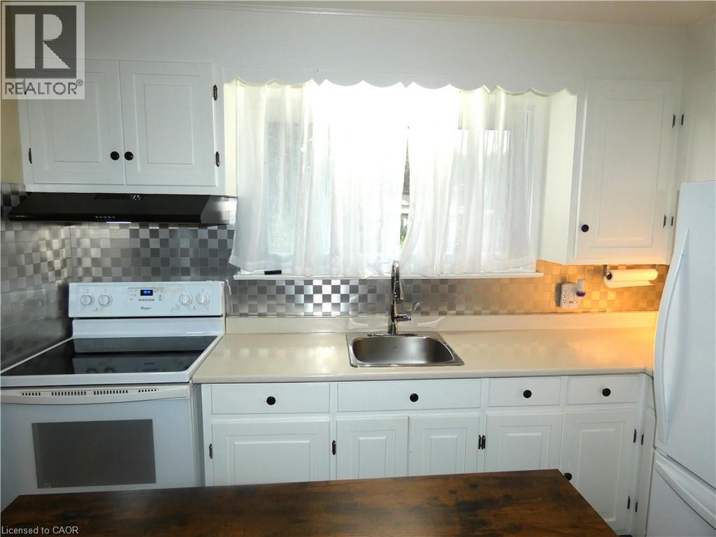 15 Collier Crescent, Hamilton, Ontario  L9C 3S7 - Photo 13 - 40859343