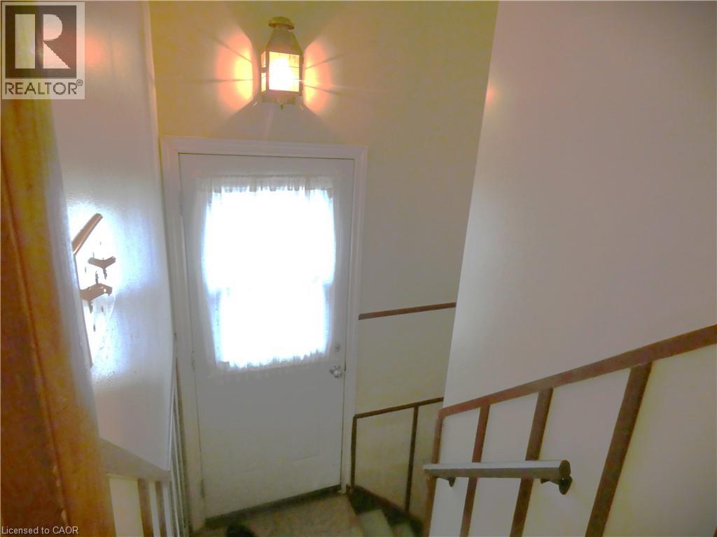 15 Collier Crescent, Hamilton, Ontario  L9C 3S7 - Photo 19 - 40859343