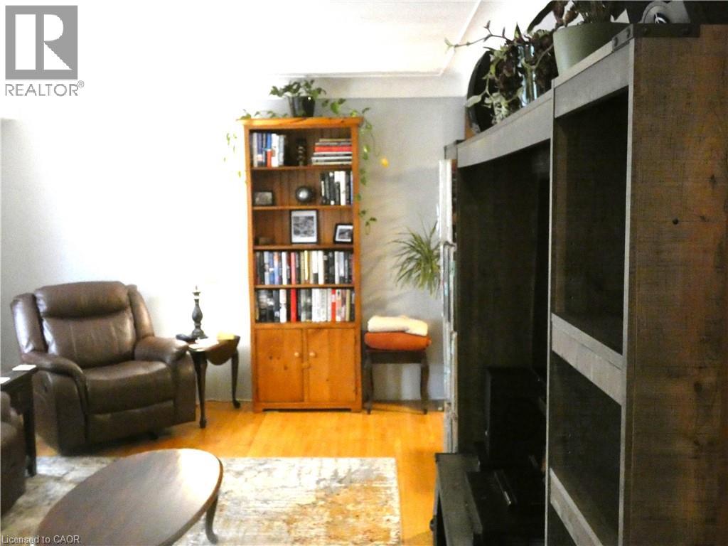 15 Collier Crescent, Hamilton, Ontario  L9C 3S7 - Photo 6 - 40859343