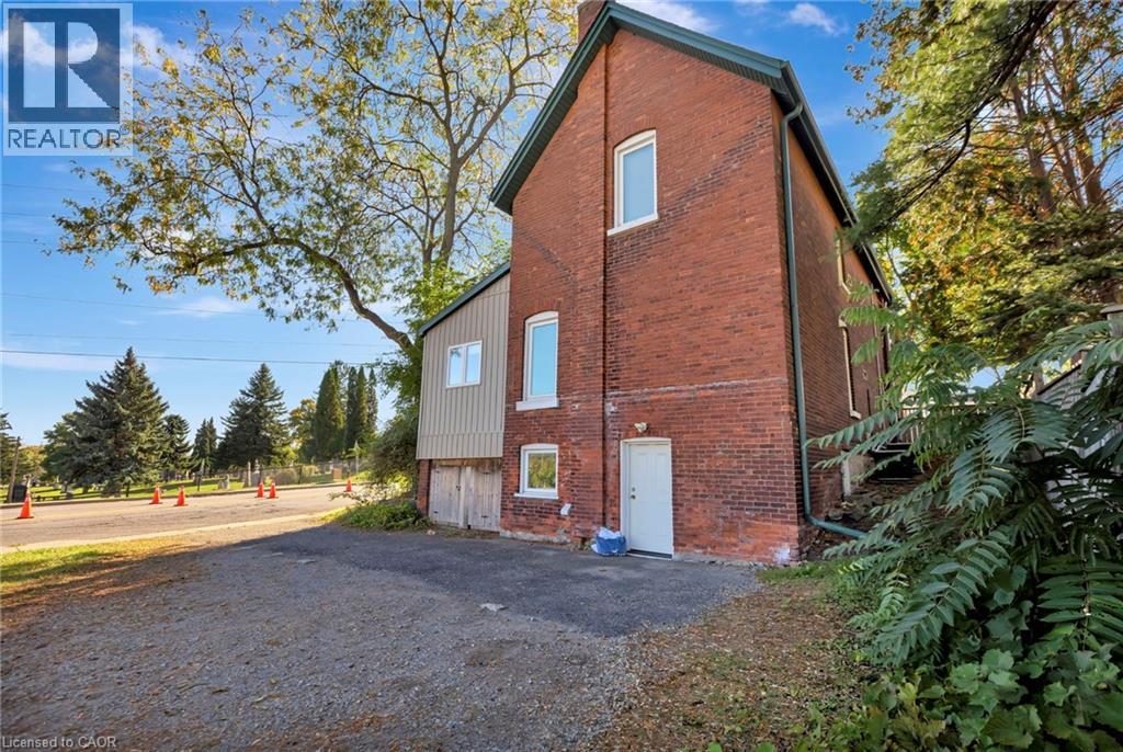 1 Terrace Hill Street, Brantford, Ontario  N3R 1E8 - Photo 3 - 40823594