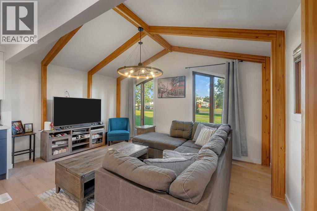6036 Memorial Drive NE, Calgary, Alberta  T2A 3W1 - Photo 7 - A2341273