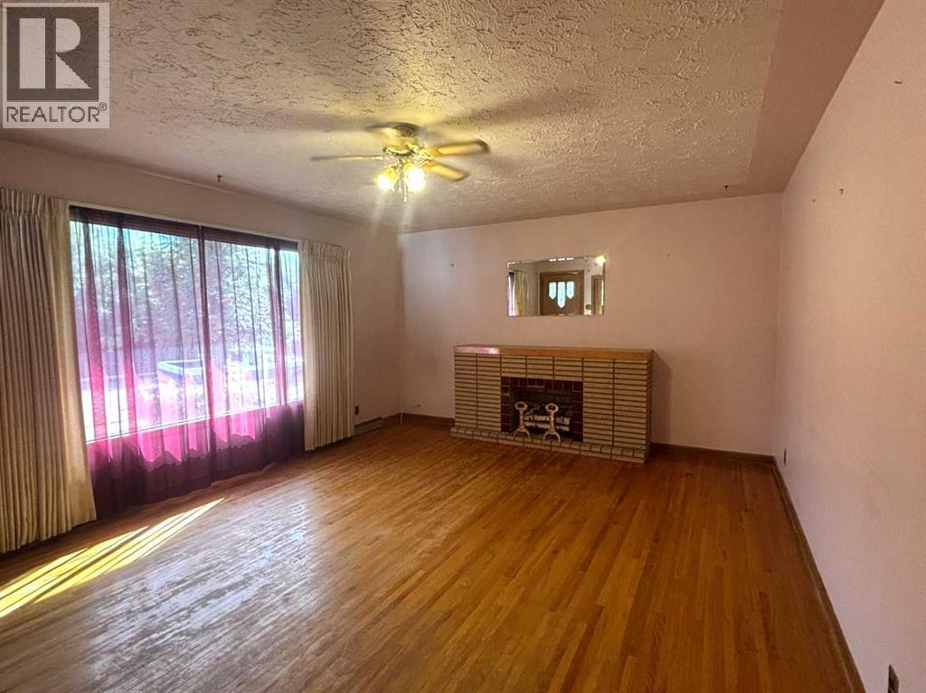 1915 1 Avenue N, Lethbridge, Alberta  T1H 0A7 - Photo 5 - A2340829