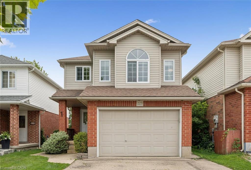 223 HOLLYRIDGE Crescent, Kitchener, Ontario