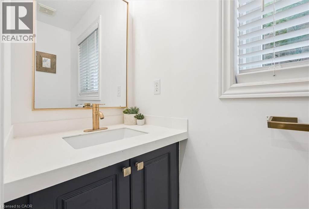 223 Hollyridge Crescent, Kitchener, Ontario  N2N 3N3 - Photo 12 - 40855085