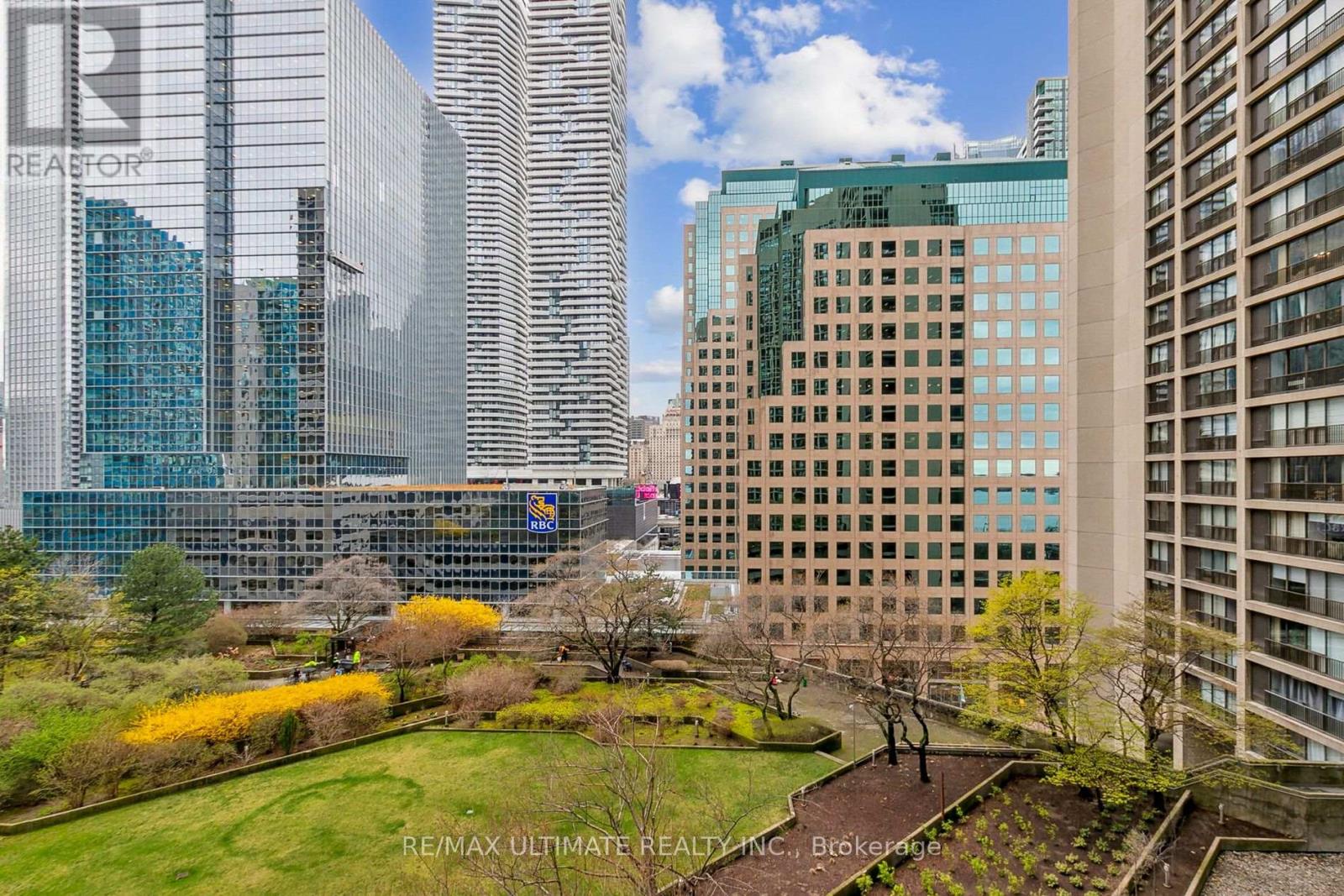 1215 - 33 Harbour Square, Toronto, Ontario  M5J 2G2 - Photo 14 - C13726402