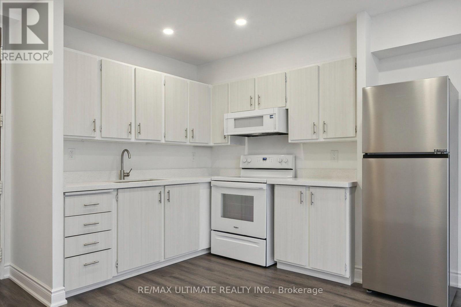1215 - 33 Harbour Square, Toronto, Ontario  M5J 2G2 - Photo 8 - C13726402