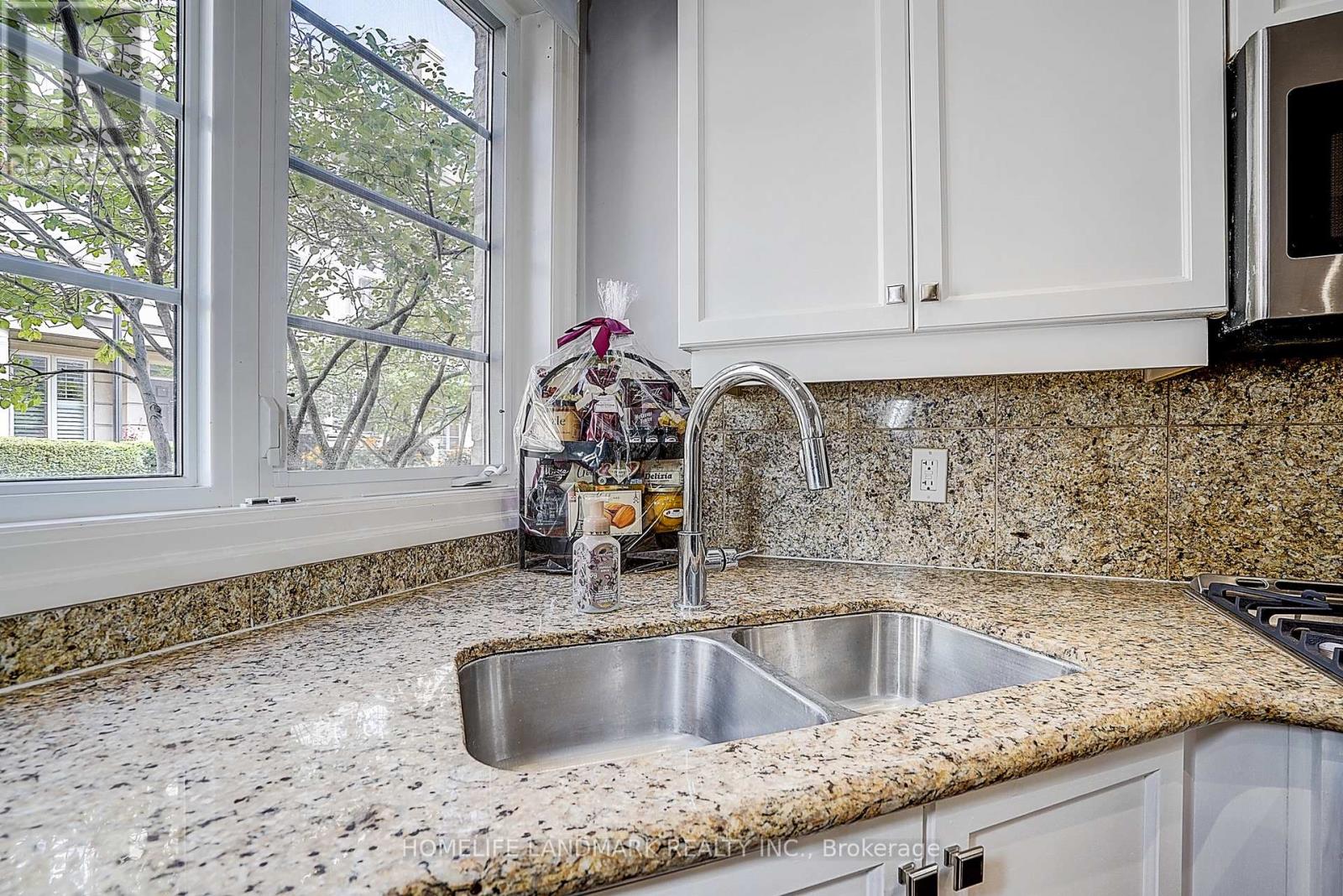 309 - 51 York Mills Road, Toronto, Ontario  M2P 1B6 - Photo 10 - C13726414