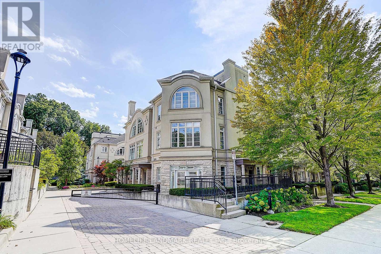 309 - 51 York Mills Road, Toronto, Ontario  M2P 1B6 - Photo 2 - C13726414