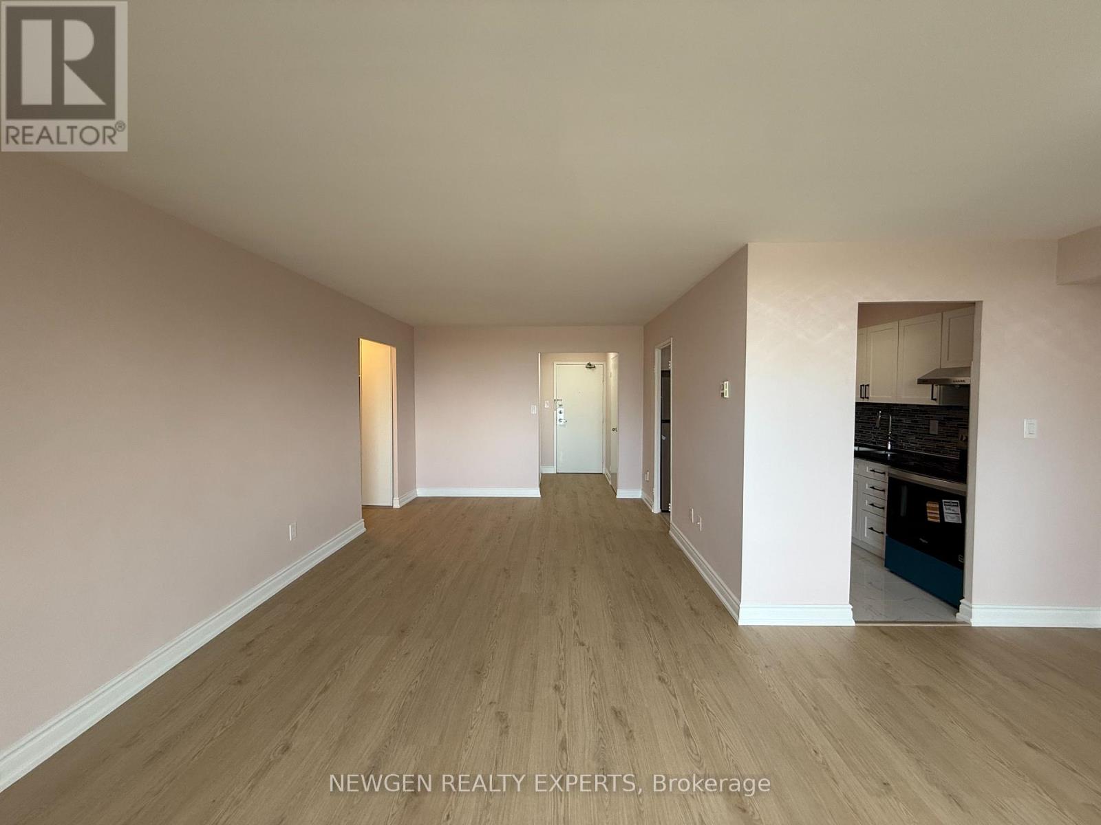 502 - 3 Massey Square, Toronto, Ontario  M4C 5L5 - Photo 13 - E13726406