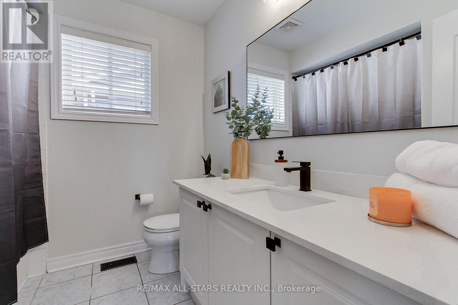 1 Hatch Street, Whitby, Ontario  L1M 2G3 - Photo 28 - E13726410