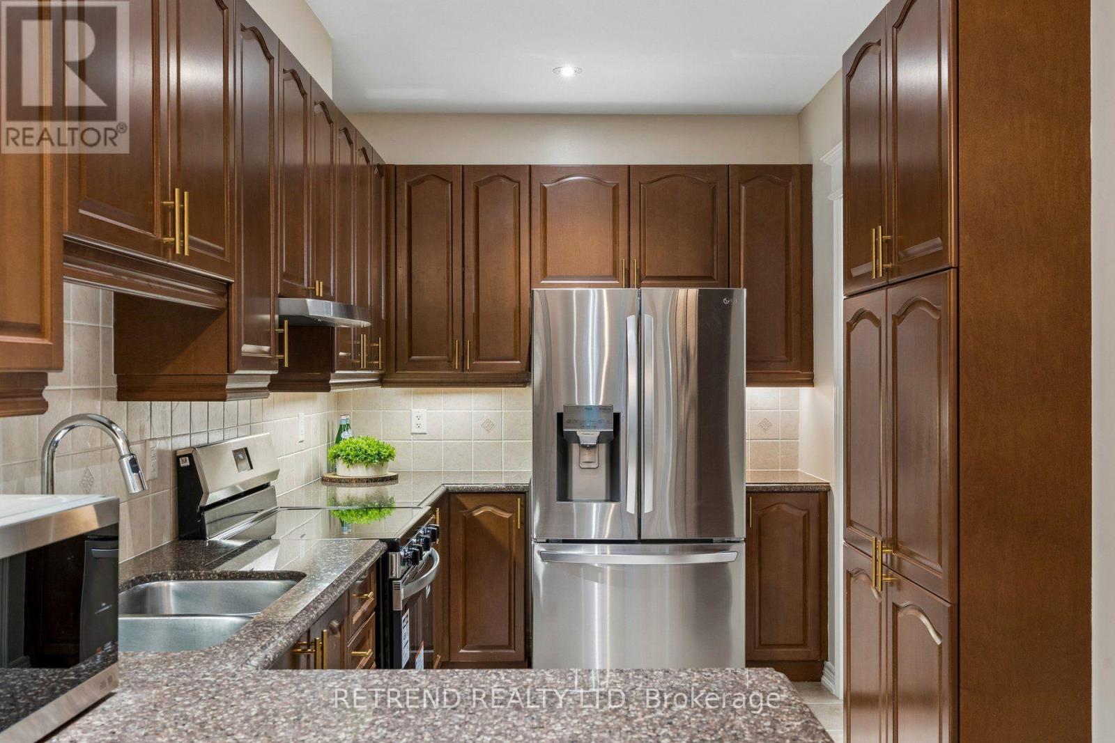 83 Southvale Drive, Vaughan, Ontario  L6A 0Y6 - Photo 19 - N13726408