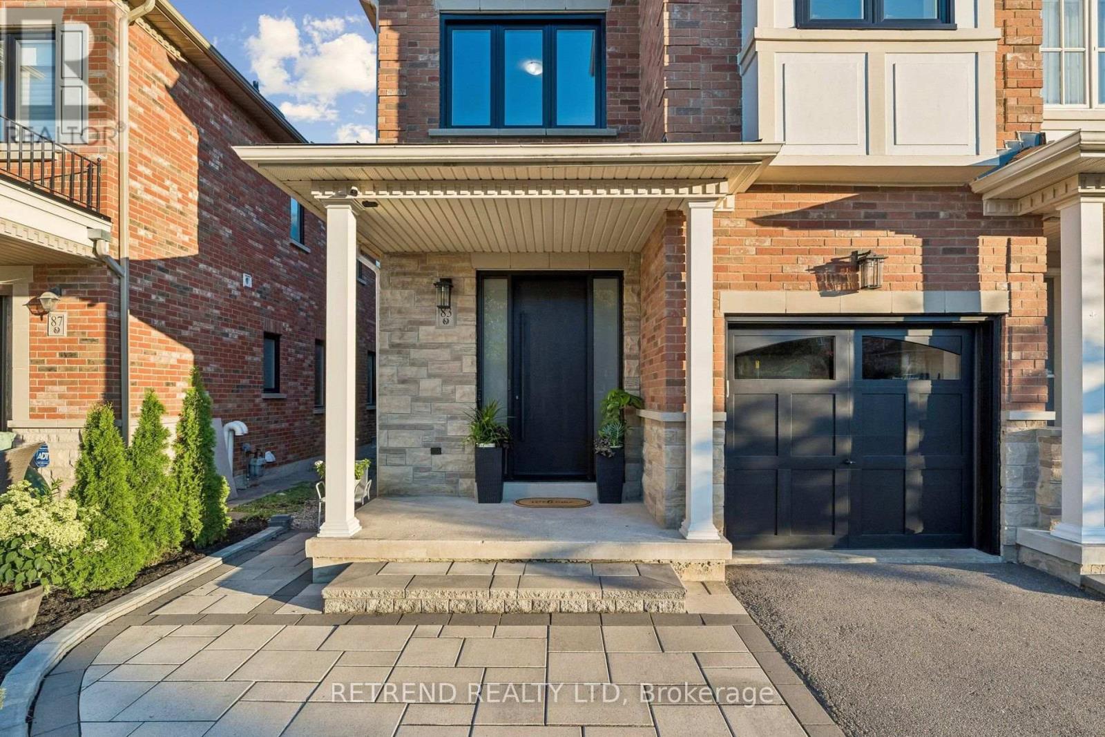 83 Southvale Drive, Vaughan, Ontario  L6A 0Y6 - Photo 4 - N13726408