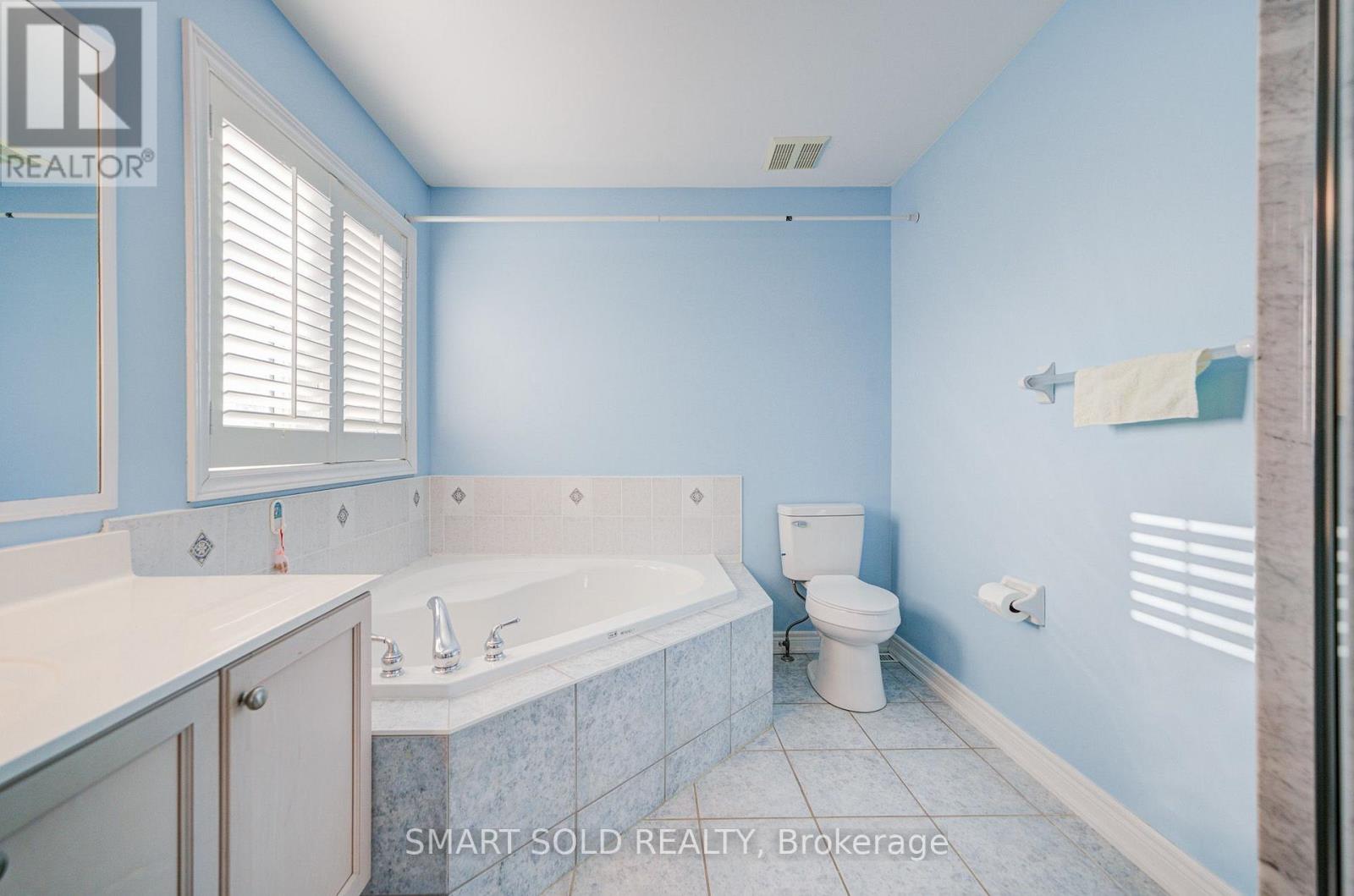 39 Victoria Wood Avenue, Markham, Ontario  L6E 1K2 - Photo 22 - N13726412