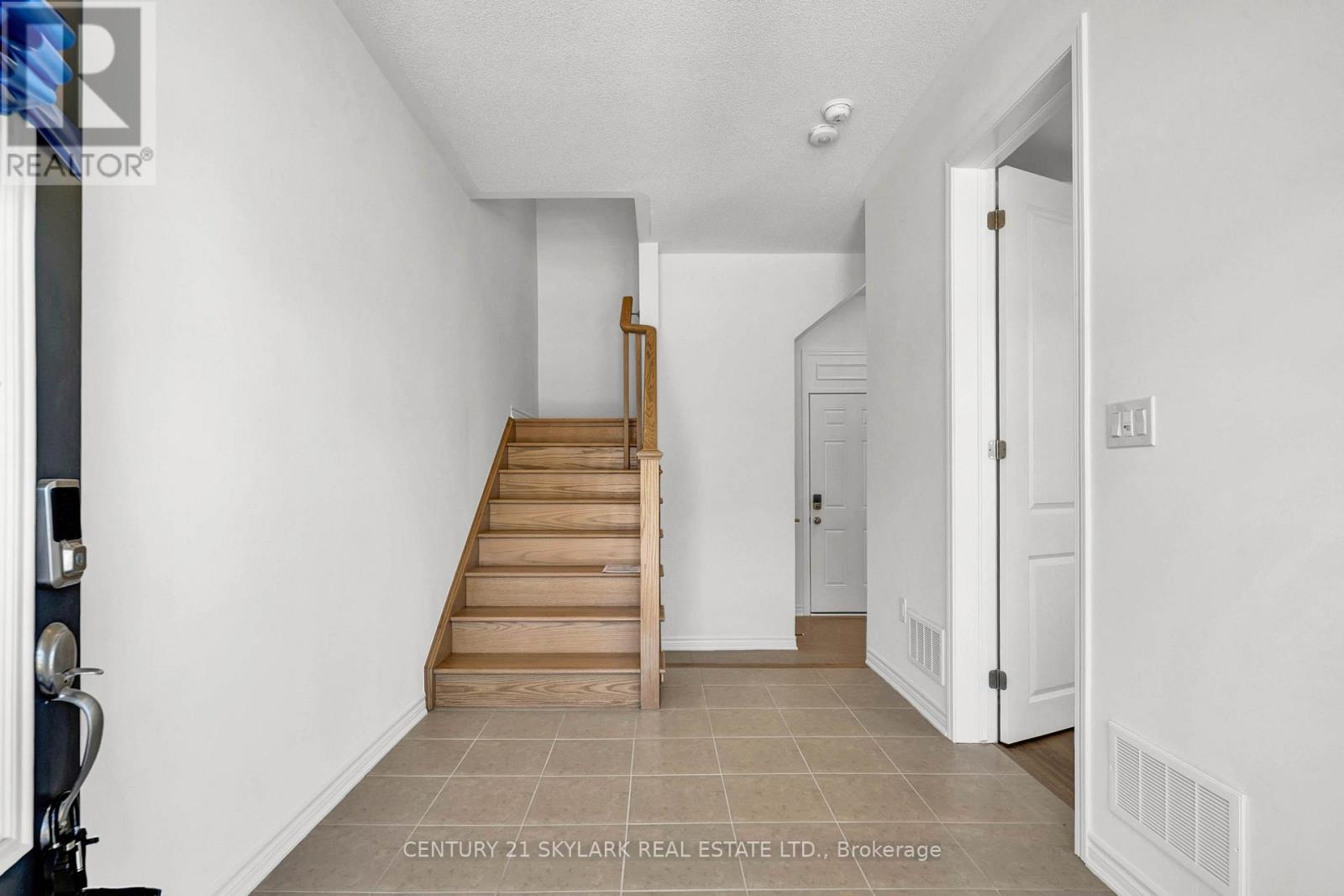 45 Cullingtree Place, Caledon, Ontario  L7C 3H1 - Photo 4 - W13726420