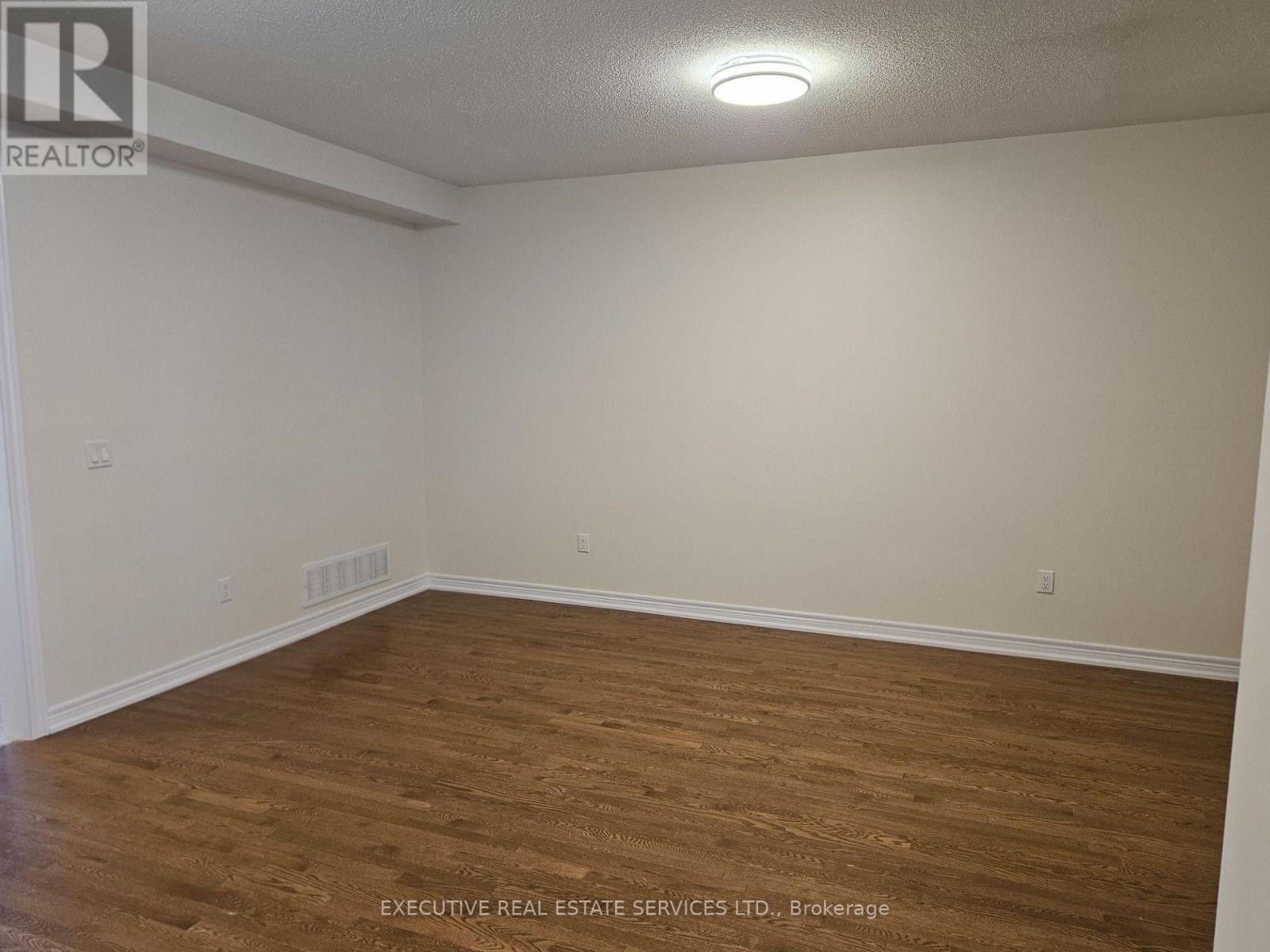 27 Durango Drive W, Brampton, Ontario  L6X 2Z2 - Photo 7 - W13726434