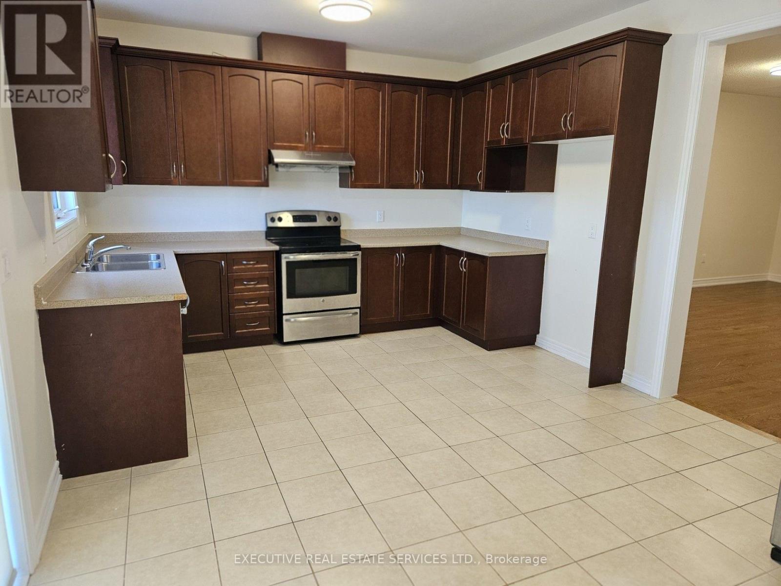 27 Durango Drive W, Brampton, Ontario  L6X 2Z2 - Photo 9 - W13726434