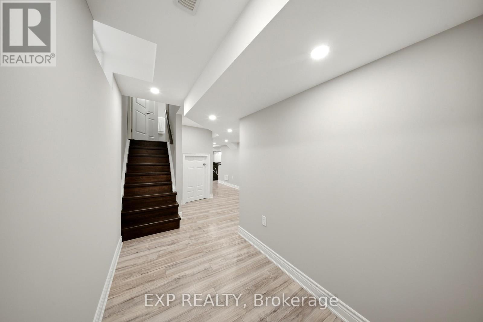 114 Chaumont Drive, Hamilton, Ontario  L8J 0J8 - Photo 22 - X13726424