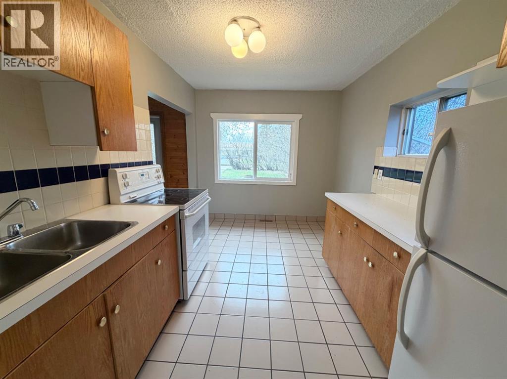 9516 102 Avenue, Grande Prairie, Alberta  T8V 0Z6 - Photo 4 - A2310747