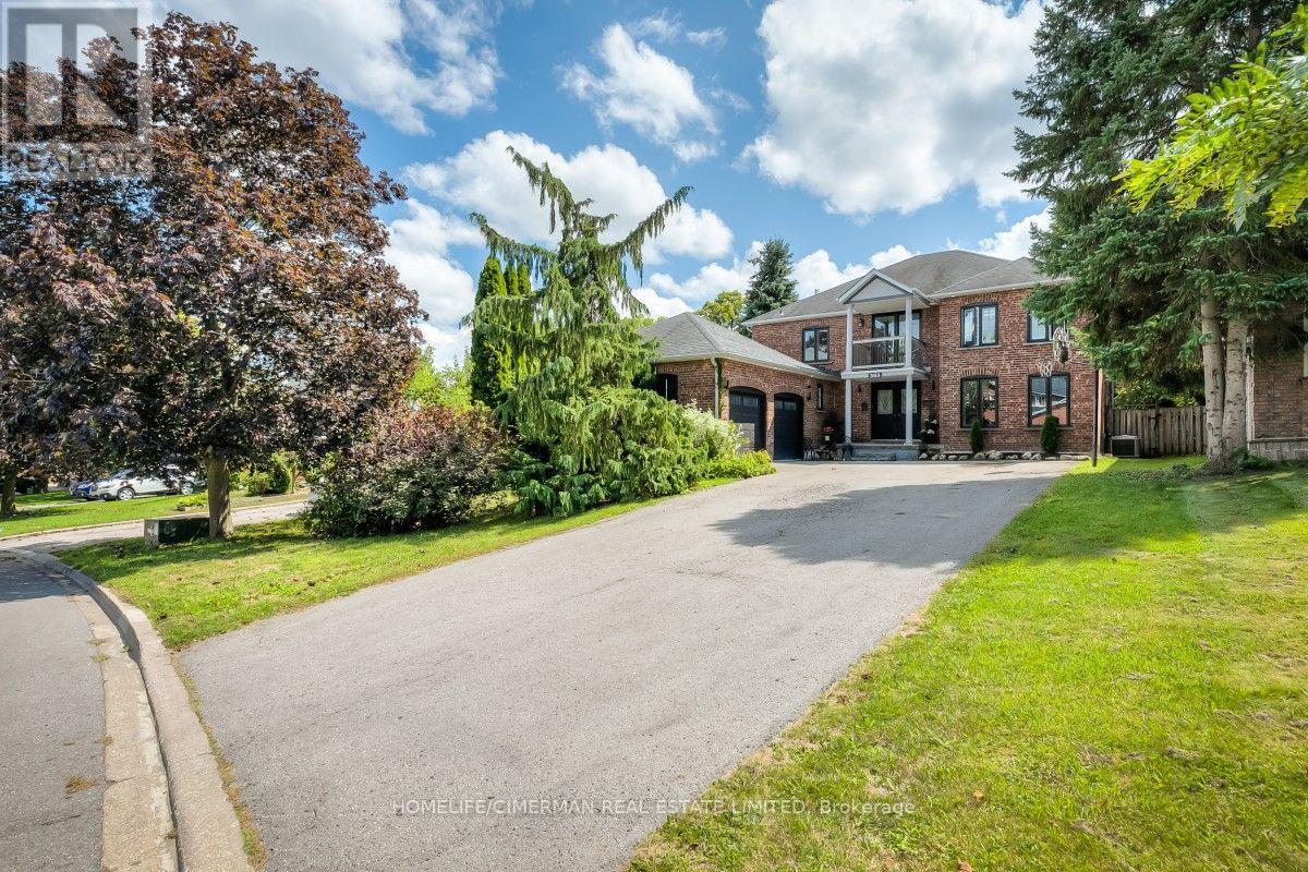 365 KENNEDY STREET W, Aurora, Ontario