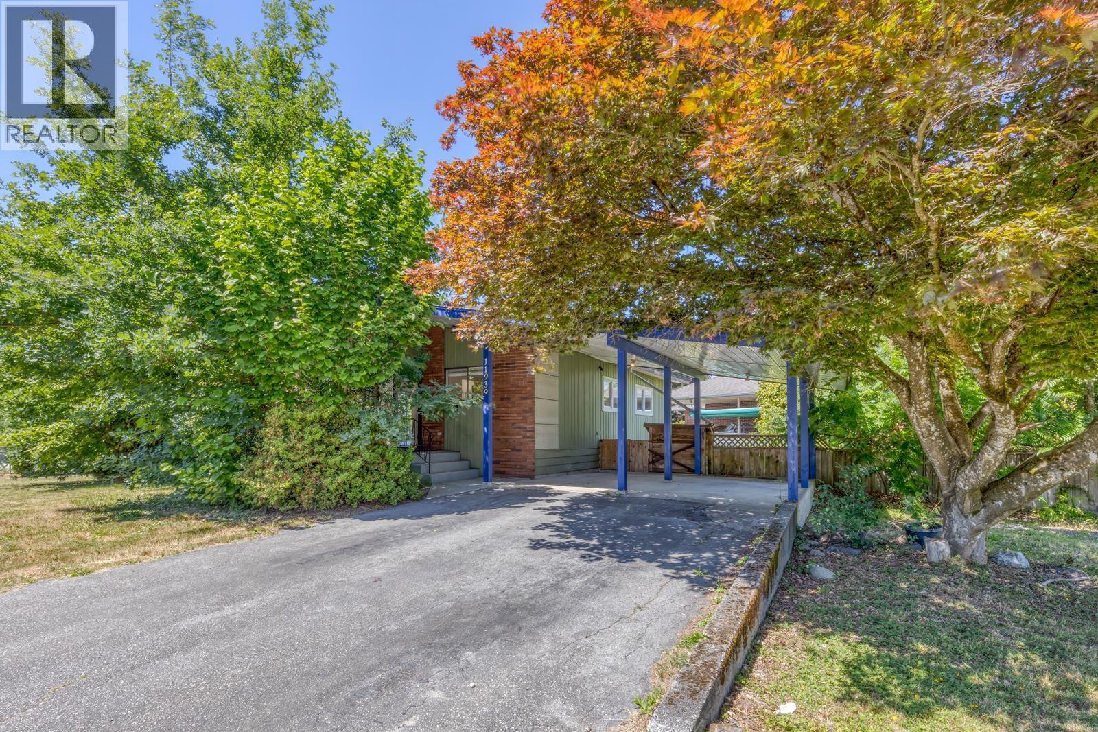 11939 Dover Street, Maple Ridge, British Columbia  V2X 5P6 - Photo 3 - R3138757