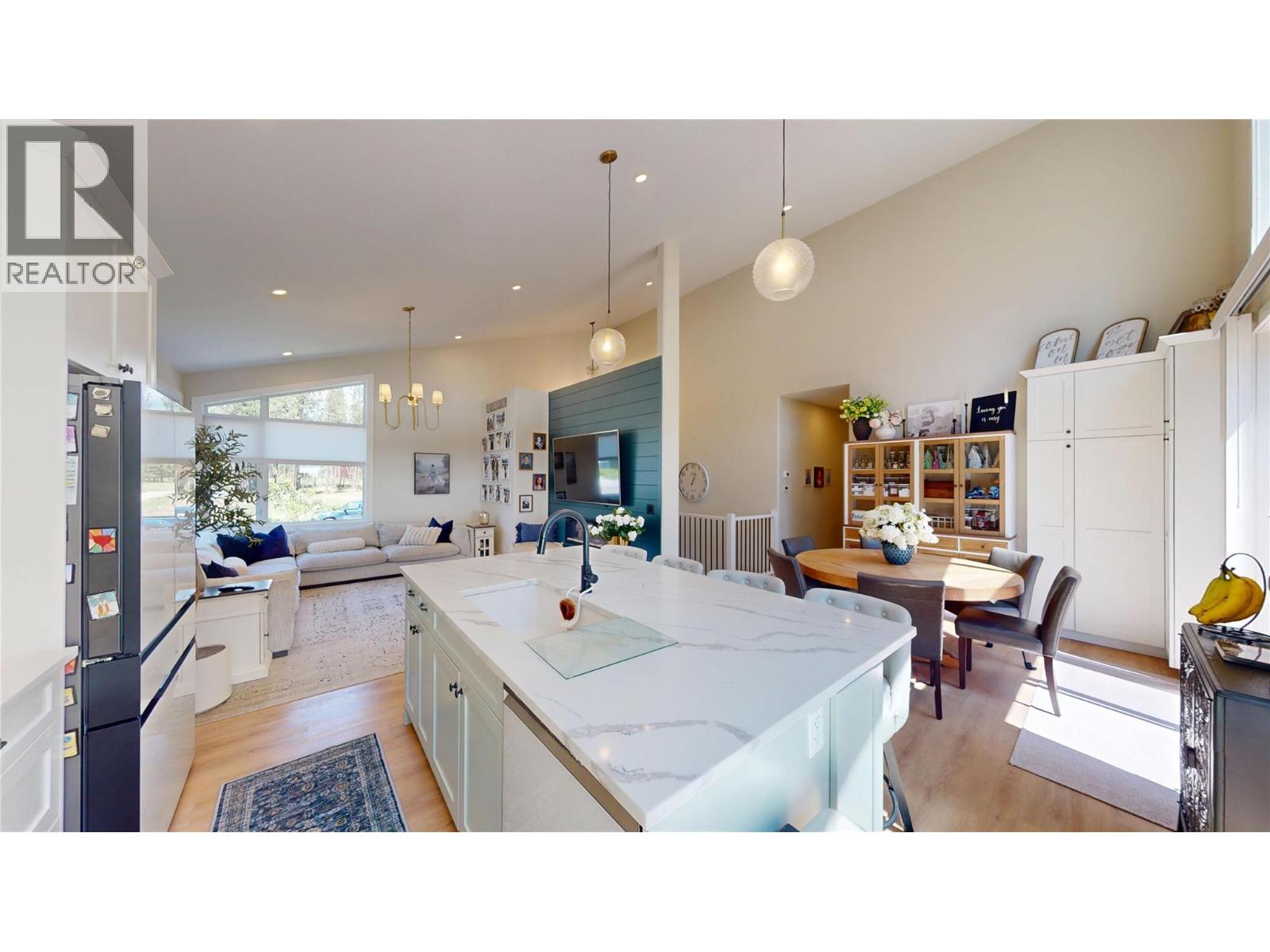 217 Shadow Mountain Boulevard, Cranbrook, British Columbia  V1C 0C6 - Photo 6 - 10390982